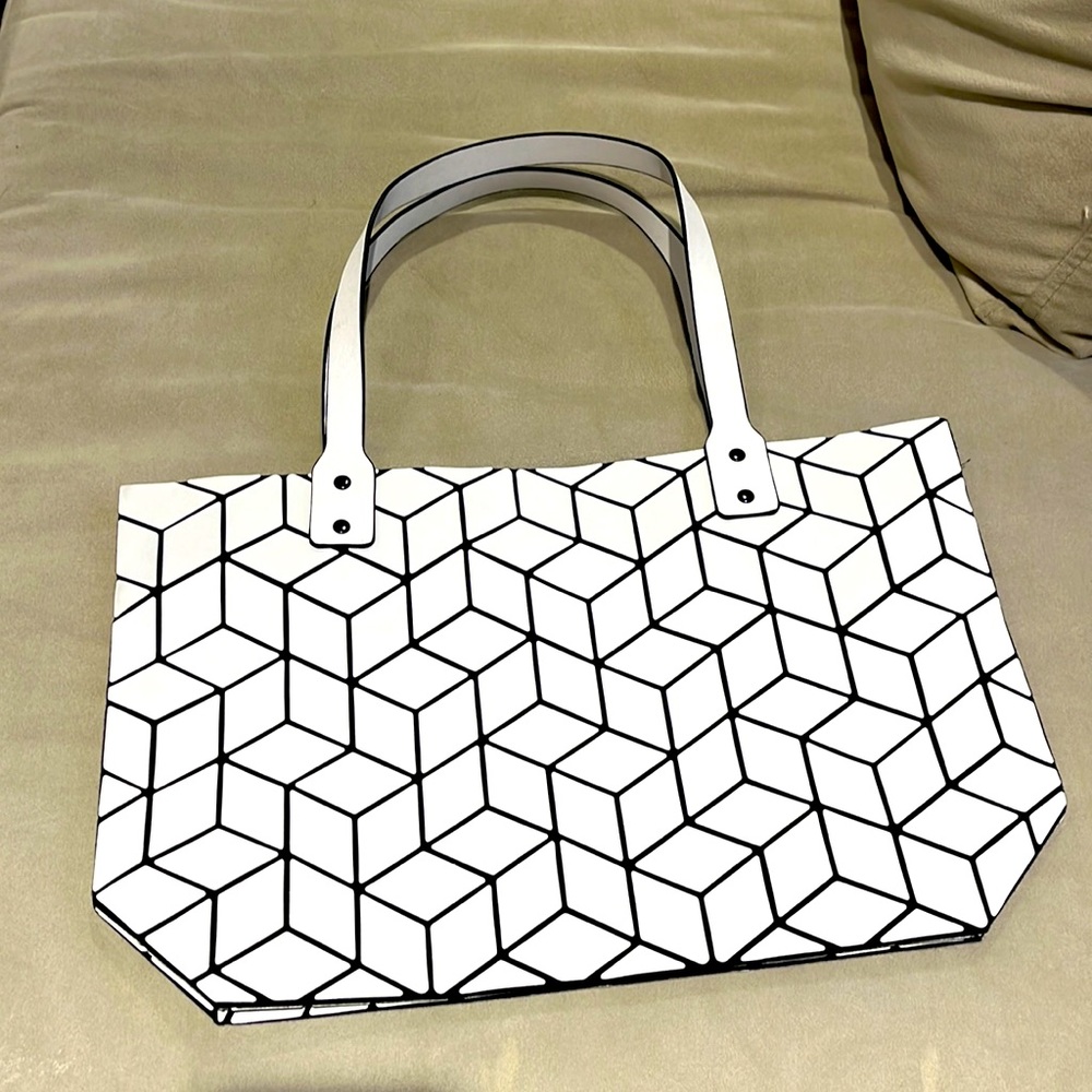Patricia Luca Geometric White Pocketbook